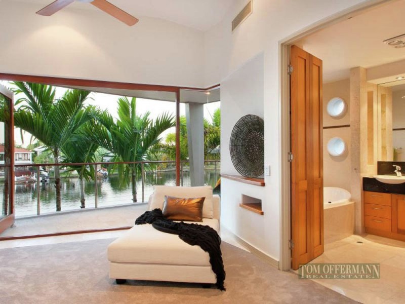 8 Seahorse Place, Noosa Waters QLD 4566