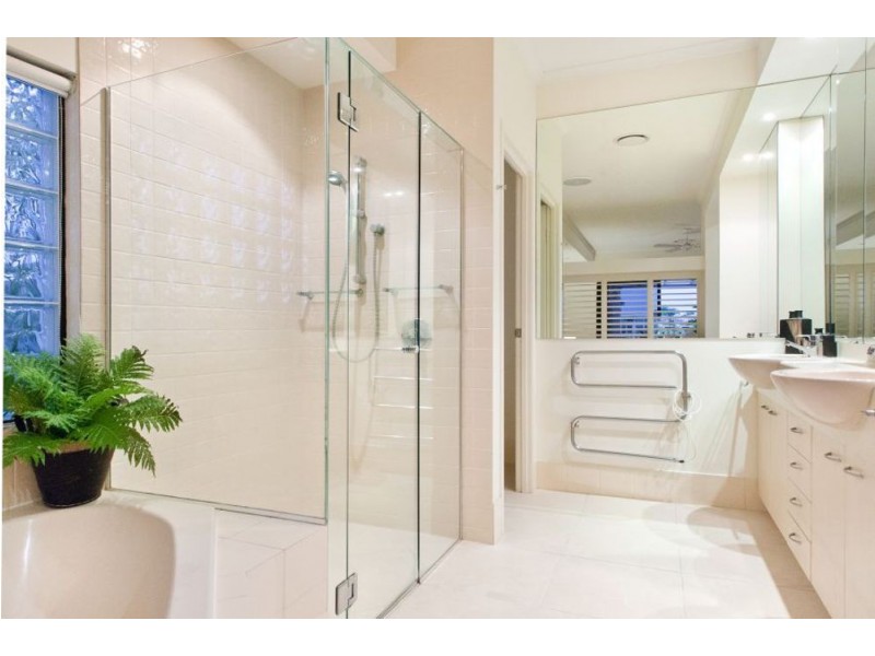 29 Saltwater Ave, Noosa Waters QLD 4566