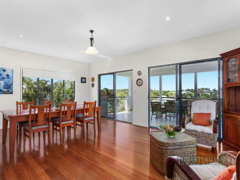 56 Southern Cross Pde, Sunrise Beach QLD 4567