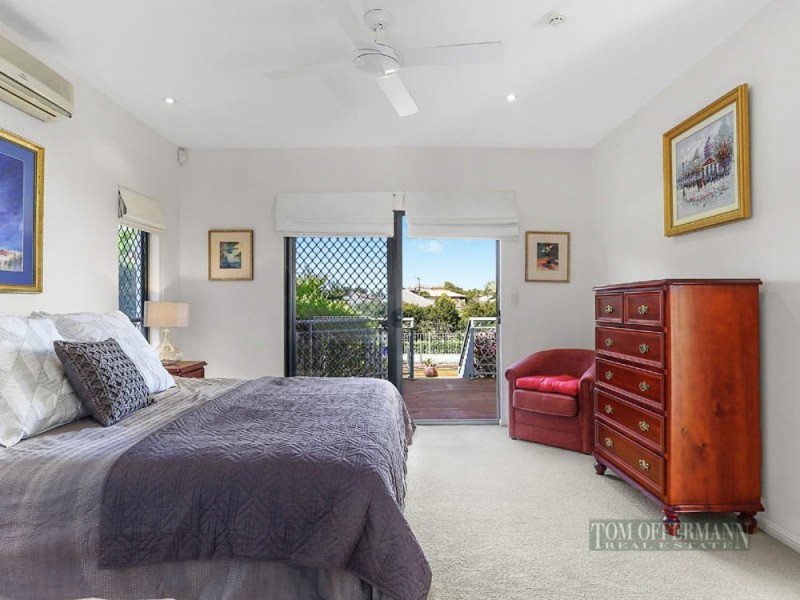 56 Southern Cross Pde, Sunrise Beach QLD 4567