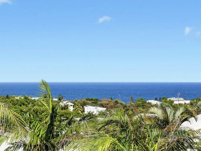 56 Southern Cross Pde, Sunrise Beach QLD 4567