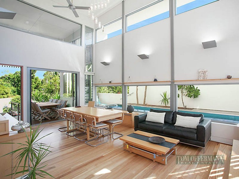 7 Lake Edge Drive, Noosa Heads QLD 4567