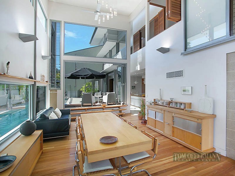 7 Lake Edge Drive, Noosa Heads QLD 4567