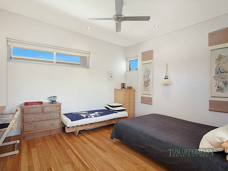 7 Lake Edge Drive, Noosa Heads QLD 4567
