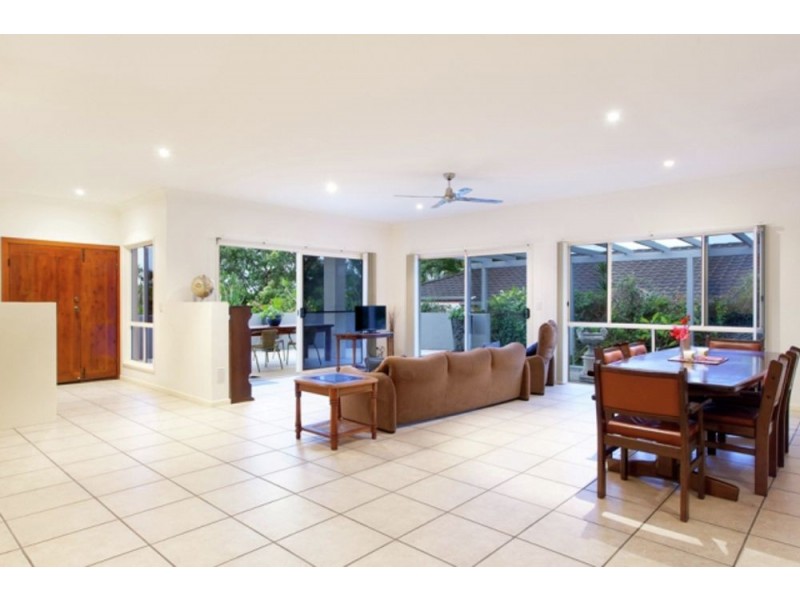 27 Sternlight Street, Noosa Waters QLD 4566