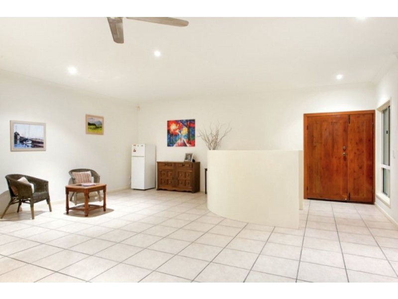 27 Sternlight Street, Noosa Waters QLD 4566