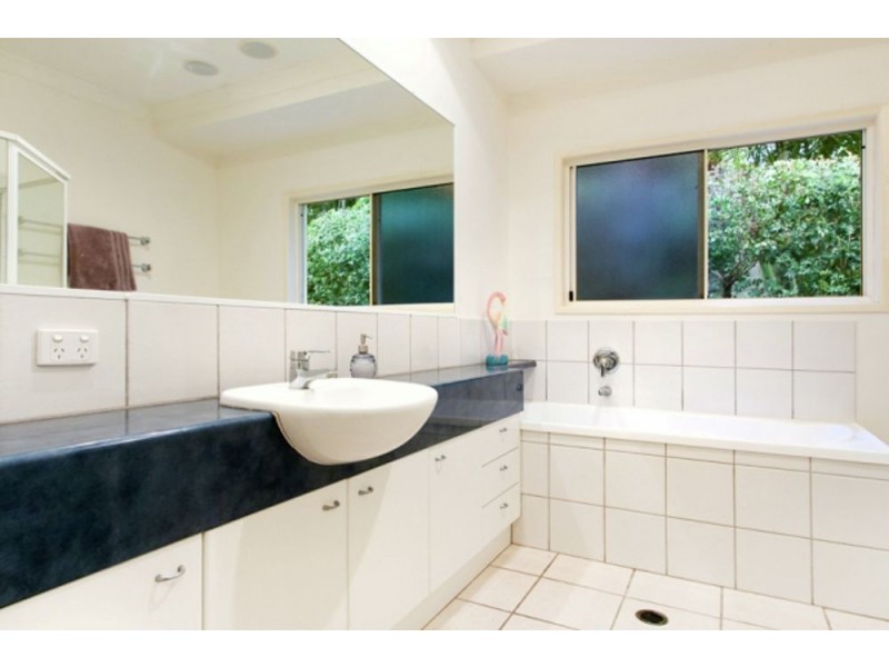 27 Sternlight Street, Noosa Waters QLD 4566