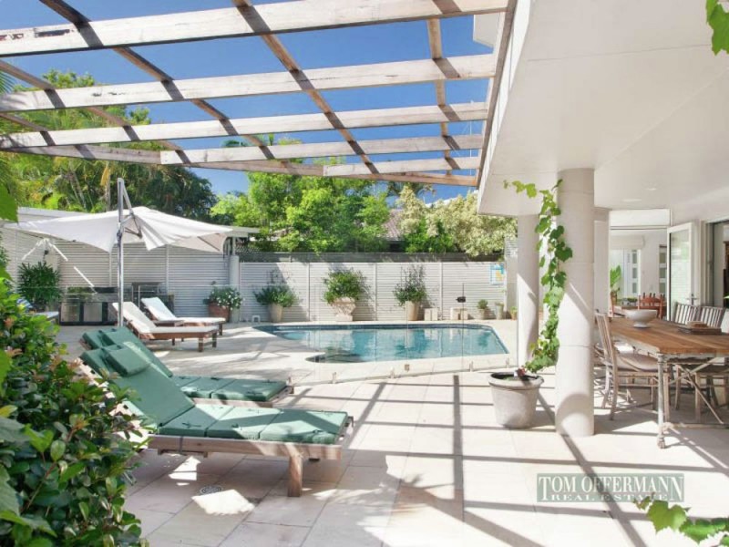 24 Dolphin Cres, Noosaville QLD 4566