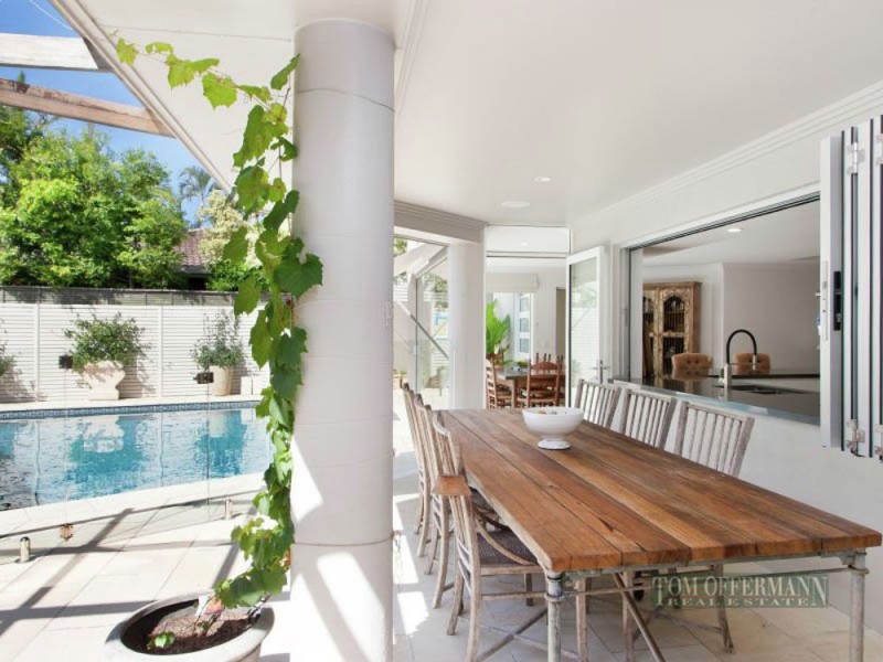 24 Dolphin Cres, Noosaville QLD 4566