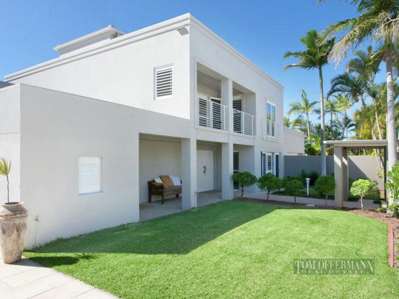 24 Dolphin Cres, Noosaville QLD 4566