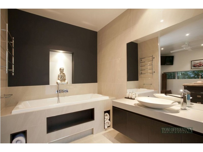 6 Allambi Rise, Noosa Heads QLD 4567