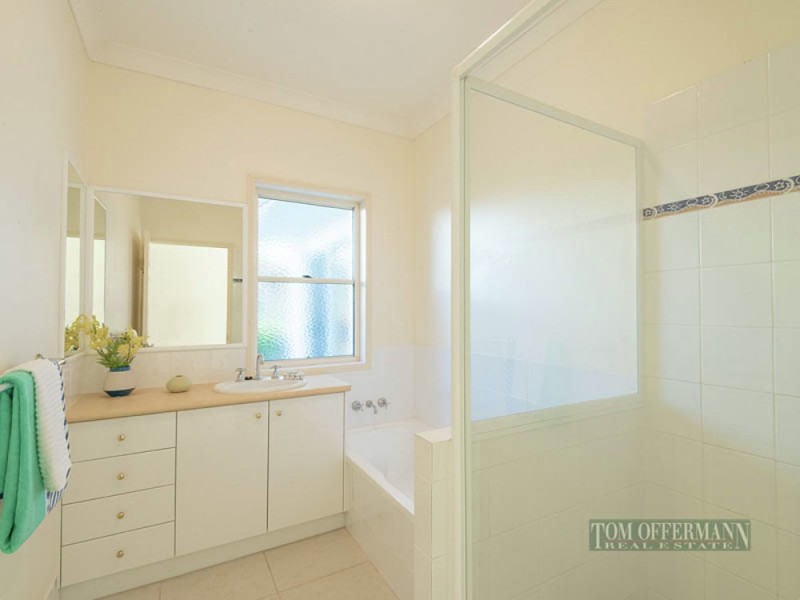 4 Admiral Ct, Noosaville QLD 4566