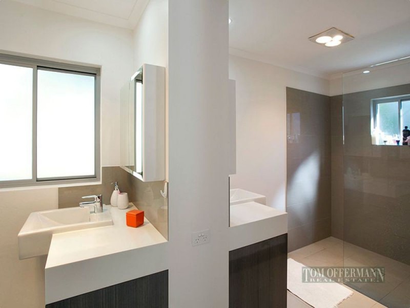 36 Banksia Ave, Noosa Heads QLD 4567