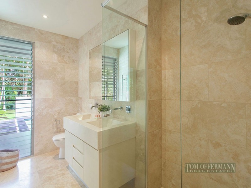 31 Creek Road, Noosaville QLD 4566