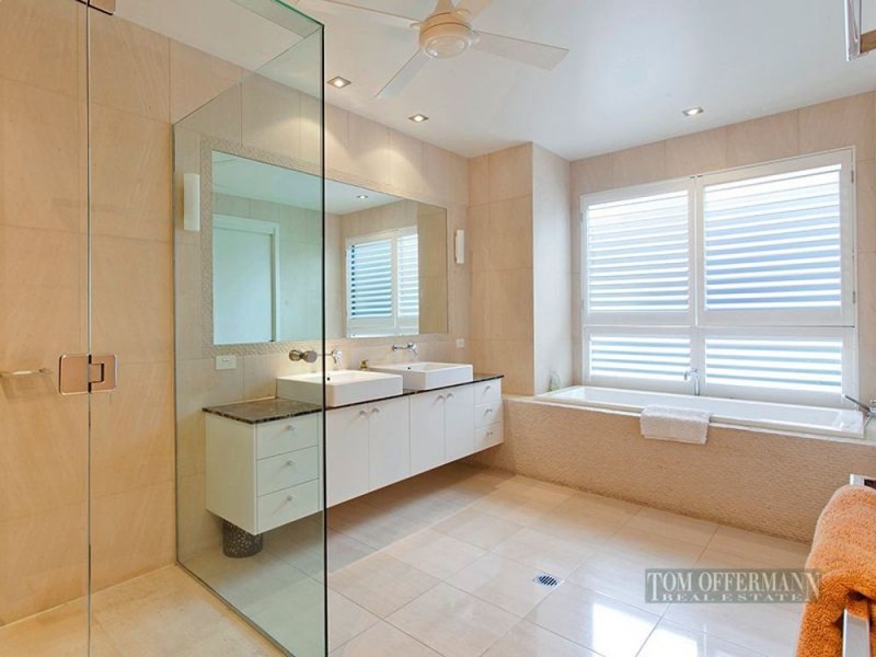 43 Mossman Ct, Noosa Heads QLD 4567