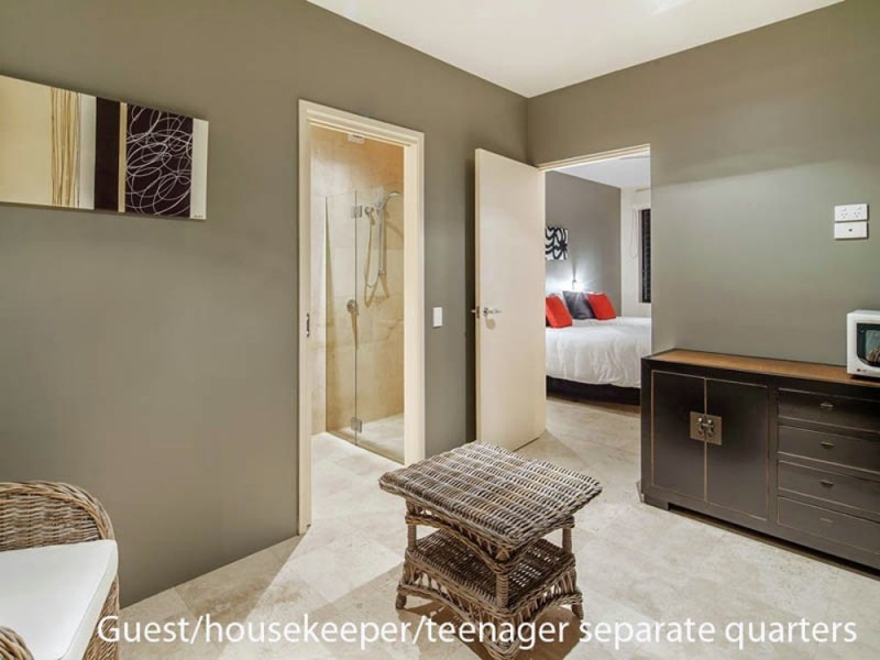 25 Bayview Road, Noosa Heads QLD 4567