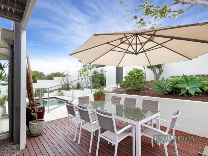 11 Seafarer Court, Castaways Beach QLD 4567