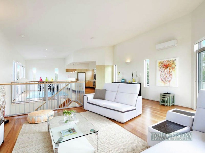 11 Seafarer Court, Castaways Beach QLD 4567