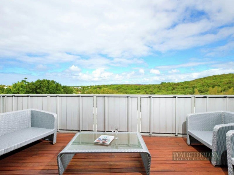 11 Seafarer Court, Castaways Beach QLD 4567