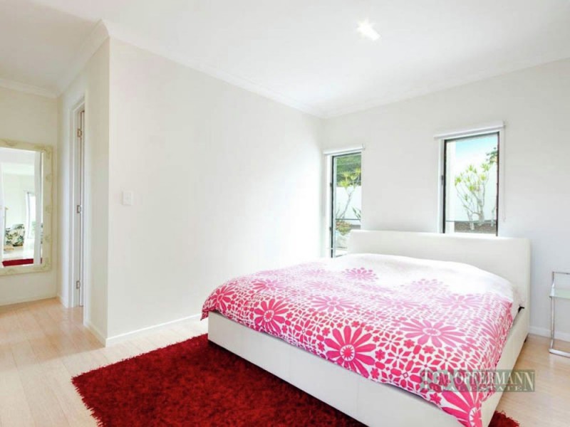 11 Seafarer Court, Castaways Beach QLD 4567