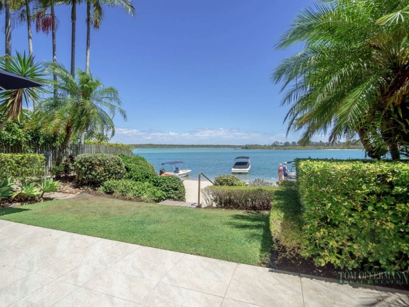 1/4 Quamby Place, Noosa Heads QLD 4567