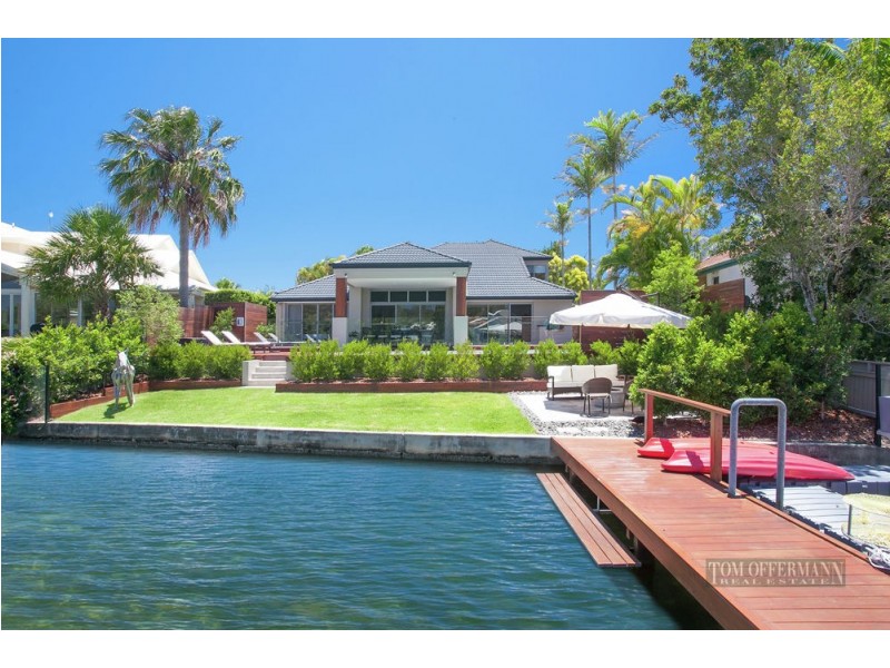 8 Masthead Quay, Noosa Waters QLD 4566