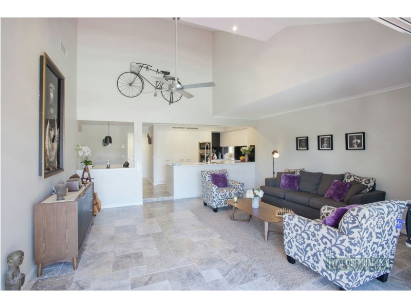 8 Masthead Quay, Noosa Waters QLD 4566