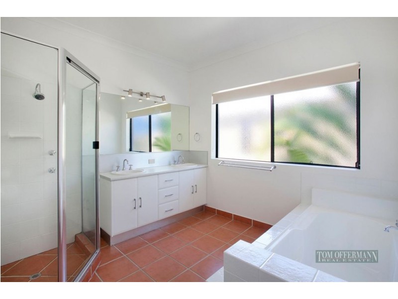 4 Masthead Quay, Noosa Waters QLD 4566