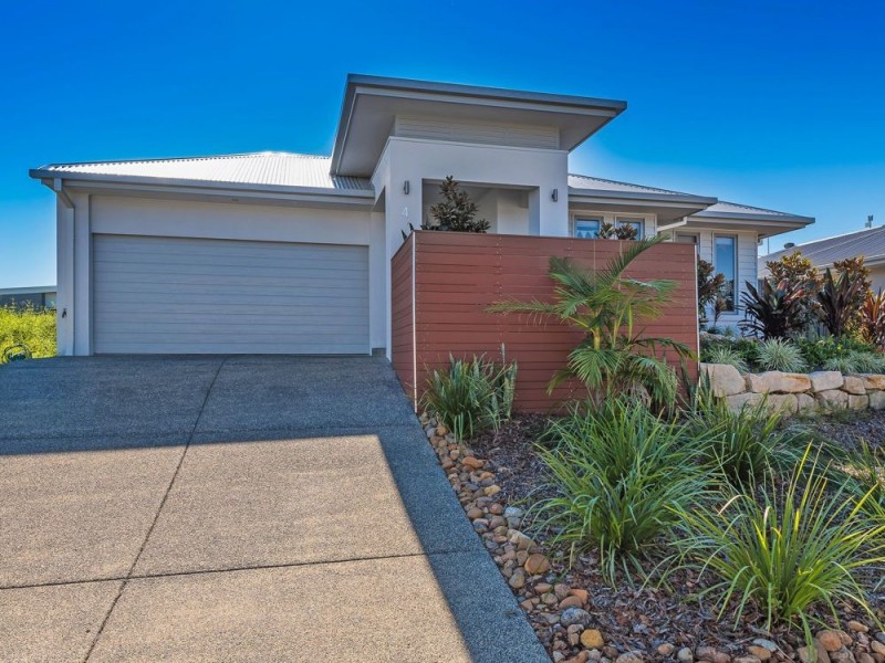 4 Blue Gum Road, Noosa Heads QLD 4567