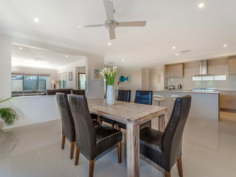 4 Blue Gum Road, Noosa Heads QLD 4567