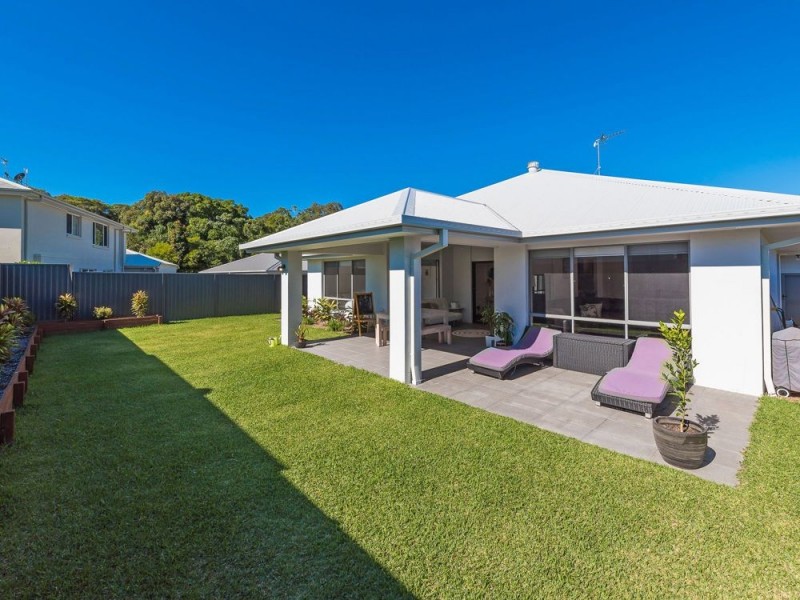 4 Blue Gum Road, Noosa Heads QLD 4567