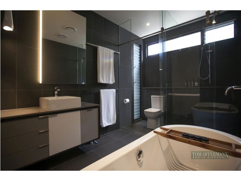 5 Banksia Ave, Noosa Heads QLD 4567