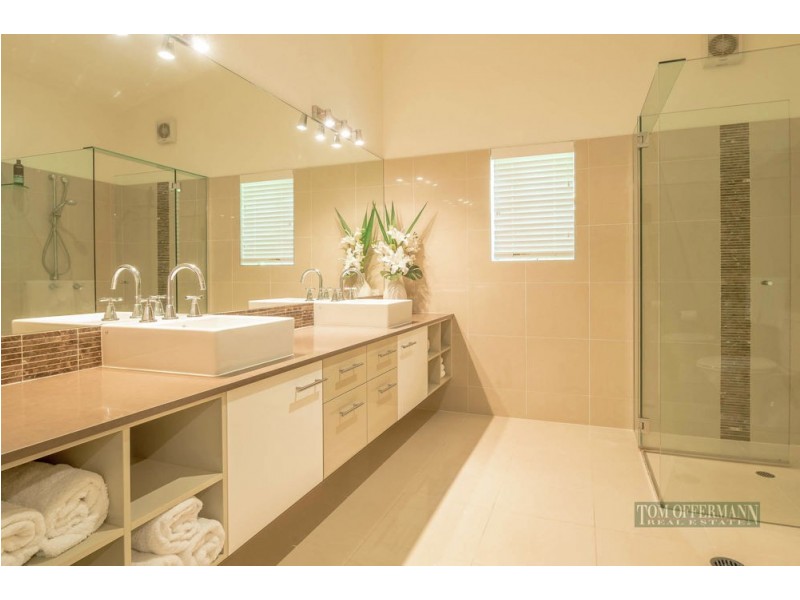 13 Dolphin Bay Drive, Sunshine Beach QLD 4567