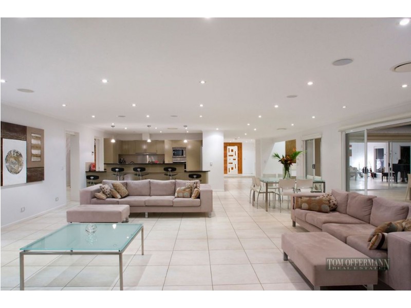 8 Upland Court, Tinbeerwah QLD 4563