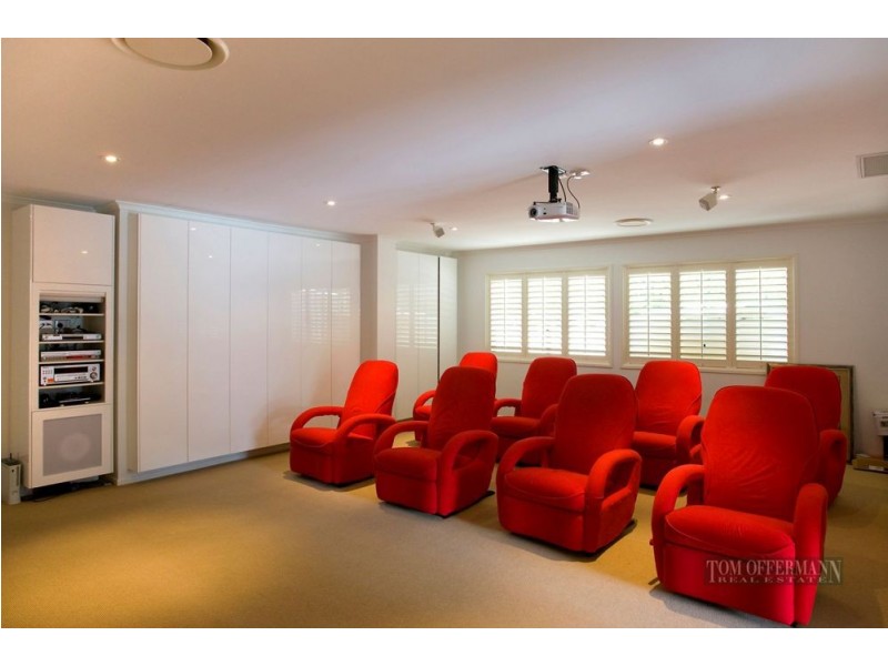 8 Upland Court, Tinbeerwah QLD 4563