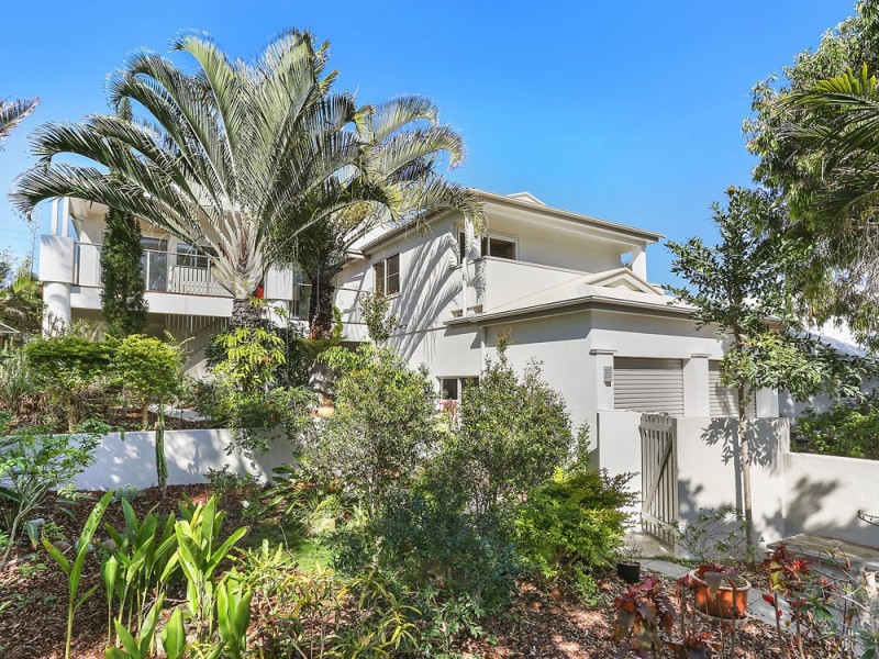 16 Corsair Crescent, Sunrise Beach QLD 4567