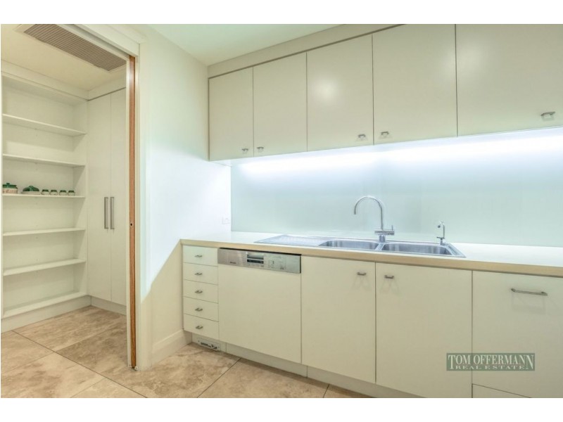 4/8 Serenity Close, Noosa Heads QLD 4567
