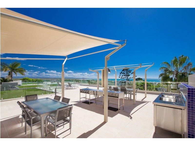 4/2 Noosa Drive, Noosa Heads QLD 4567