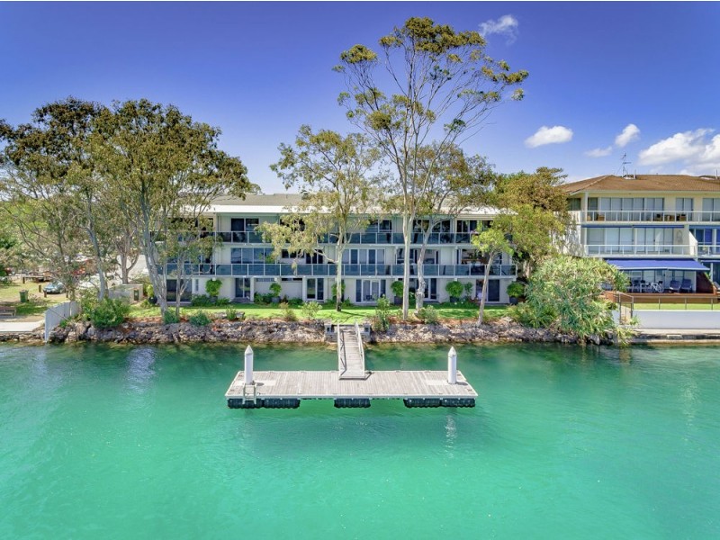 4/3 Russell St, Noosaville QLD 4566