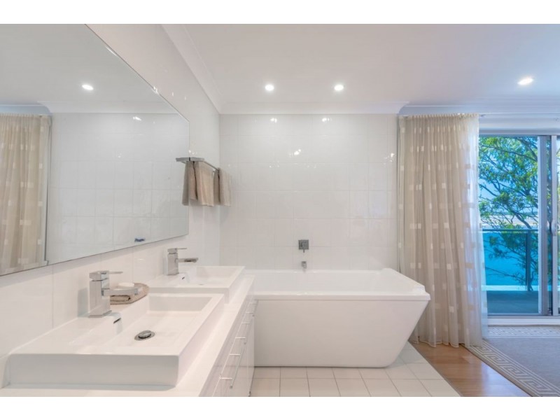 4/3 Russell St, Noosaville QLD 4566