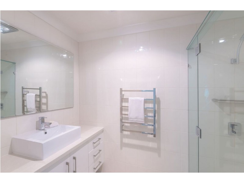 4/3 Russell St, Noosaville QLD 4566