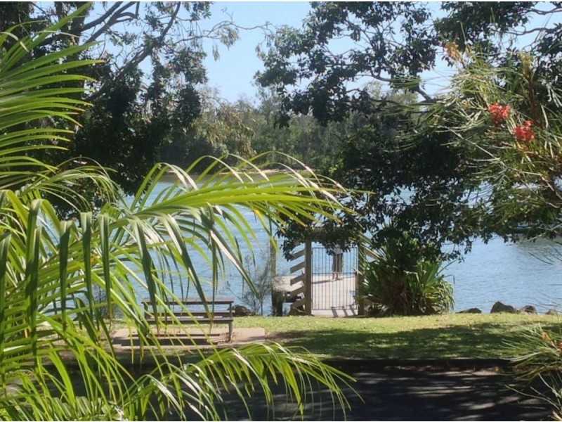 45 Hilton Esplanade, Tewantin QLD 4565