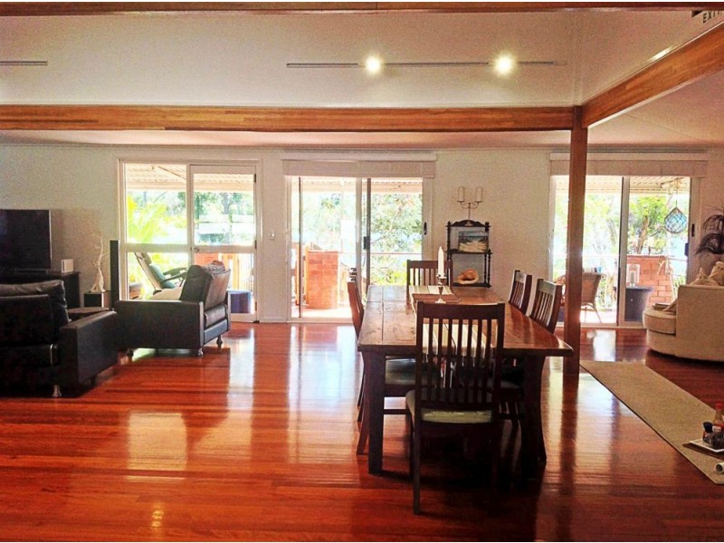45 Hilton Esplanade, Tewantin QLD 4565