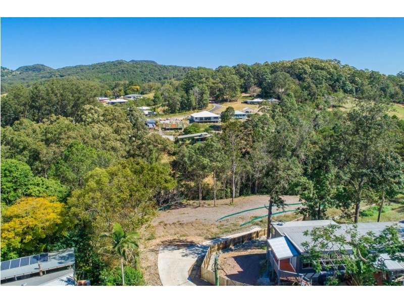11 Crescent Road, Eumundi QLD 4562