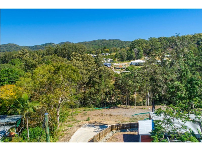 11 Crescent Road, Eumundi QLD 4562