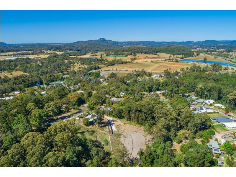 11 Crescent Road, Eumundi QLD 4562