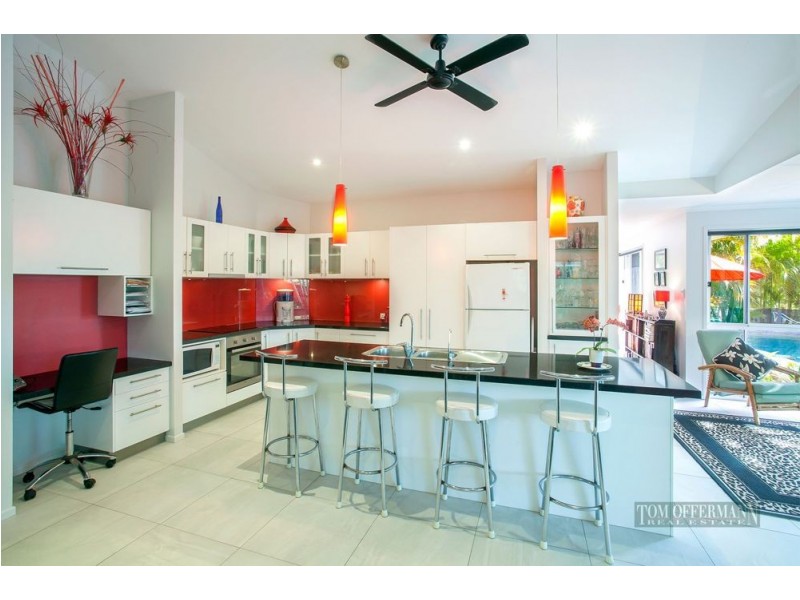 8 Hawthorn Grove, Marcus Beach QLD 4573