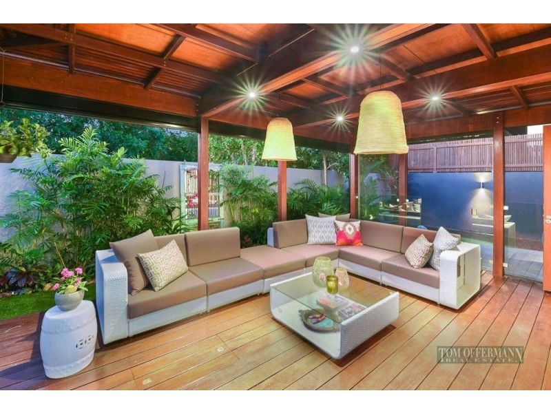 9 Wild Apple Ct, Noosa Heads QLD 4567