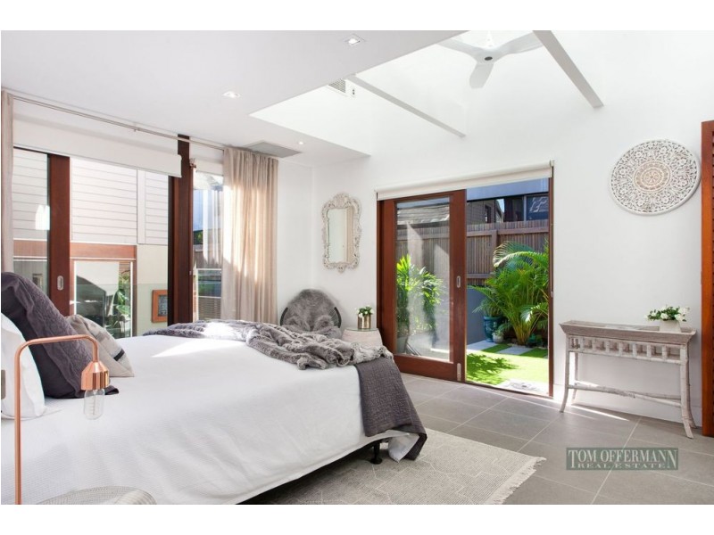 9 Wild Apple Ct, Noosa Heads QLD 4567