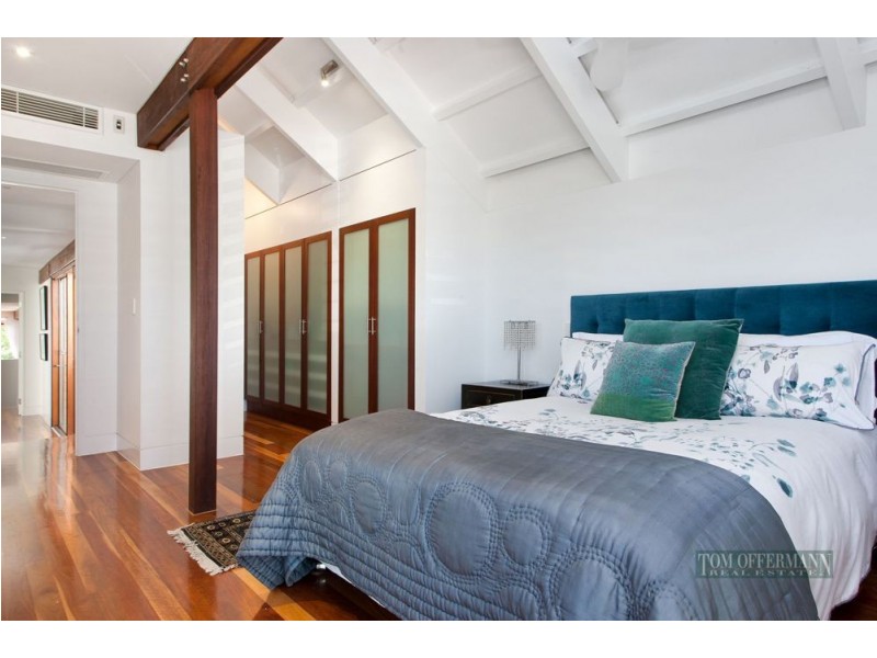 9 Wild Apple Ct, Noosa Heads QLD 4567